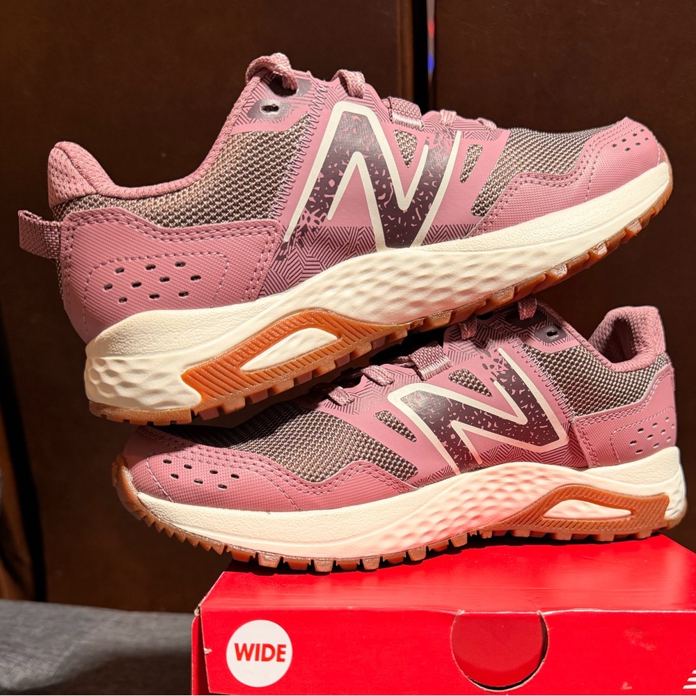 New Balance Pink and Gray Women's Training Sneakers - Picture 7 of 8